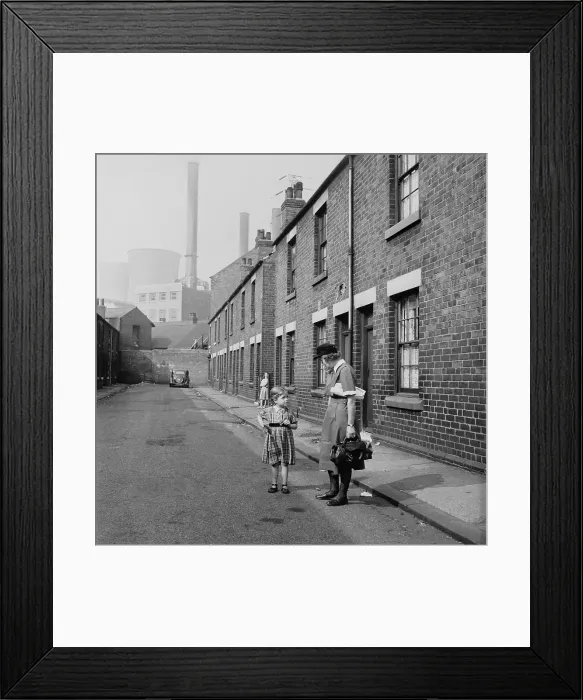 Framed Print : Childrens Nurse Framed Print : Childrens Nurse
