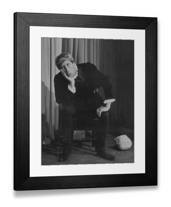 Framed Print : Howerd Hamlet Framed Print : Howerd Hamlet