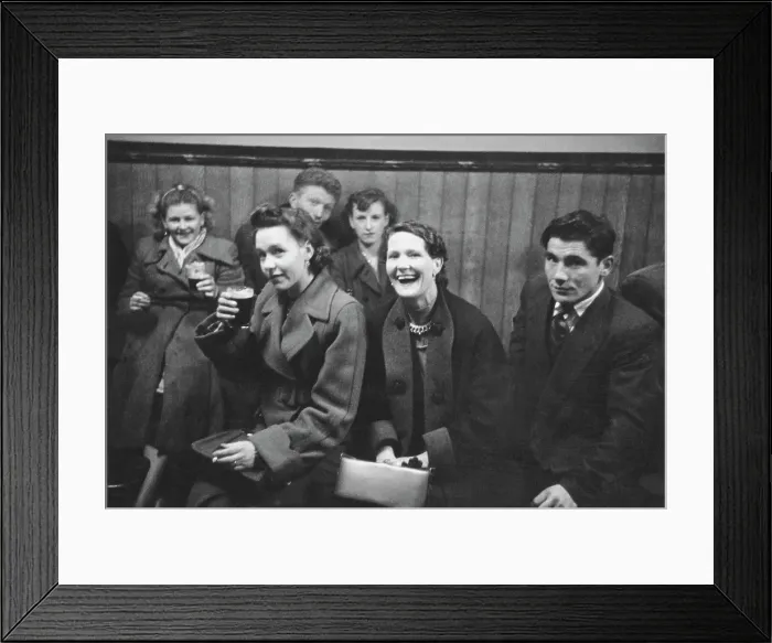 Framed Print : Dublin Pub Framed Print : Dublin Pub