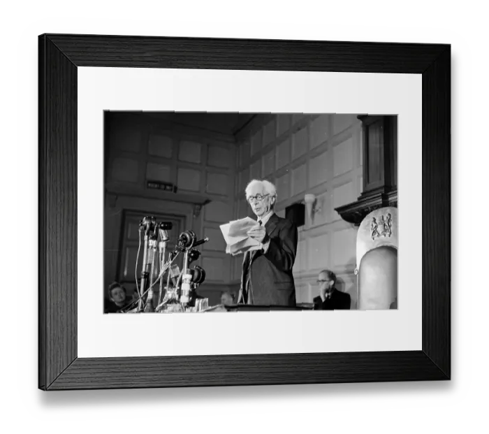 Framed Print : Bertrand Russell Framed Print : Bertrand Russell