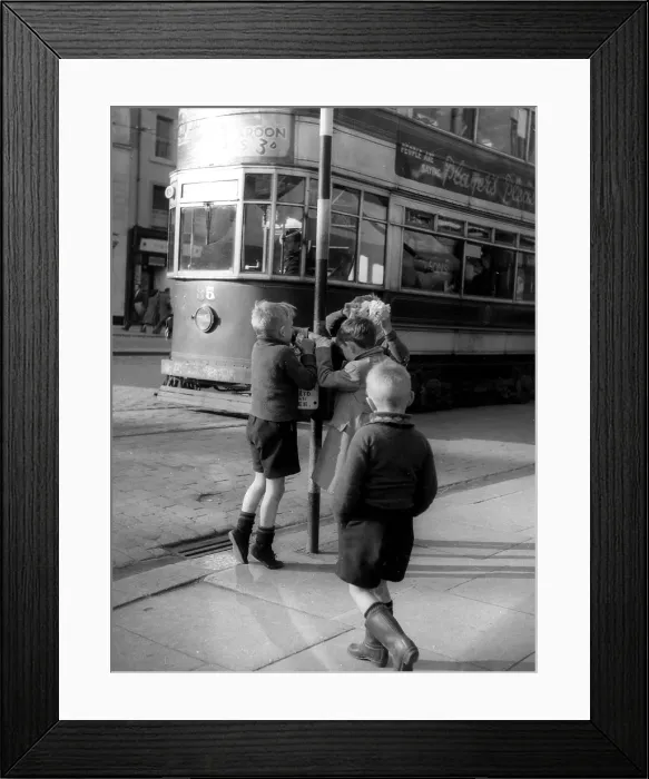 Framed Print : Dundee Children Framed Print : Dundee Children