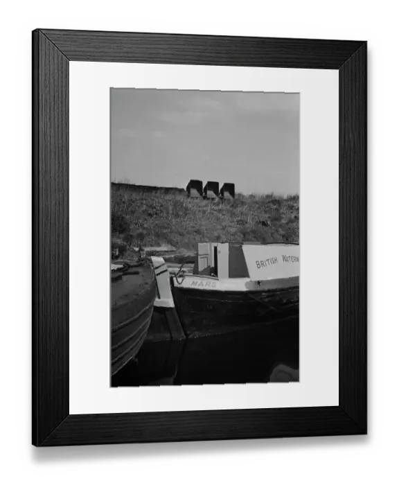 Framed Print : Grand Union Canal Framed Print : Grand Union Canal