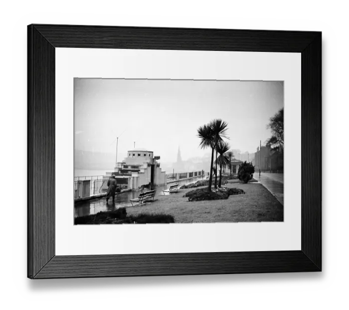 Framed Print : Rothesay Sea Front Framed Print : Rothesay Sea Front