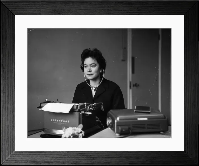 Framed Print : Speak Up. 11th May 1955: Audio-typist Bronwen Hamilton-Jenkins working from a dictaphone Framed Print : Speak Up. 11th May 1955: Audio-typist Bronwen Hamilton-Jenkins working from a dictaphone