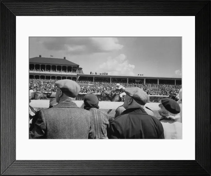 Framed Print : Yorkshire Racing Framed Print : Yorkshire Racing
