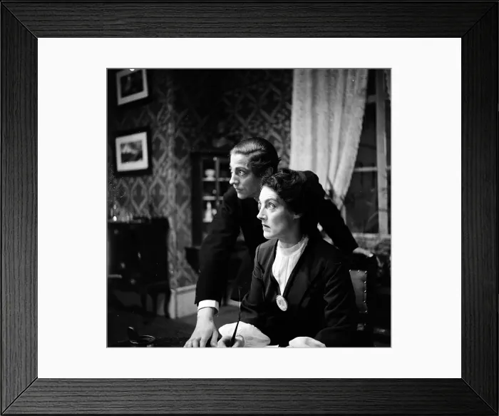 Framed Print : Perth Home