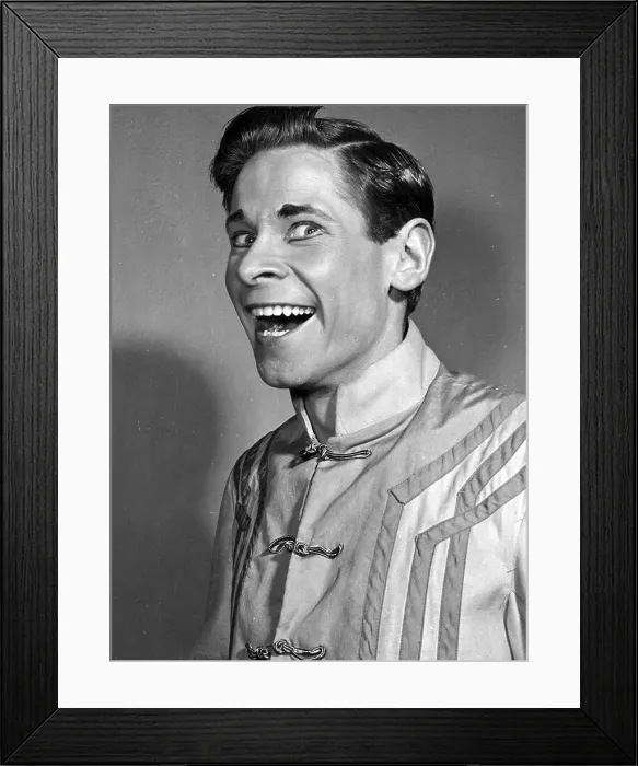 Framed Print : Stanley Baxter Framed Print : Stanley Baxter