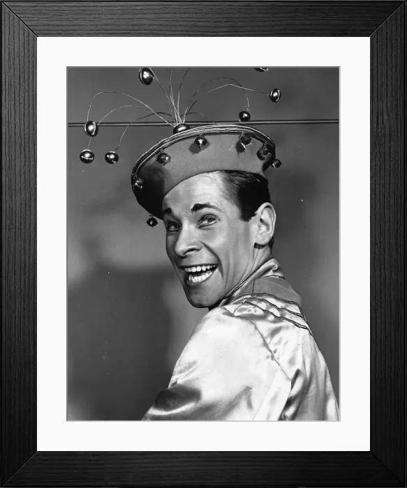 Framed Print : Stanley Baxter Framed Print : Stanley Baxter
