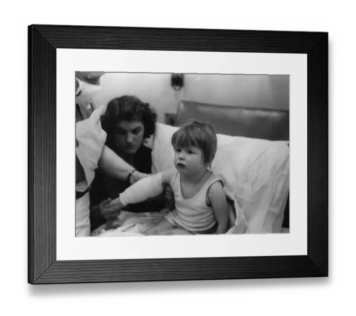 Framed Print : It Hurts !