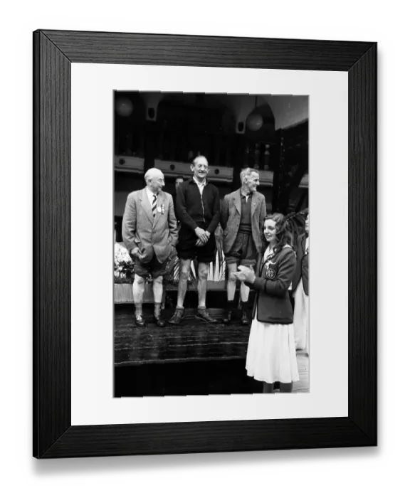 Framed Print : Knobbly Knees Framed Print : Knobbly Knees