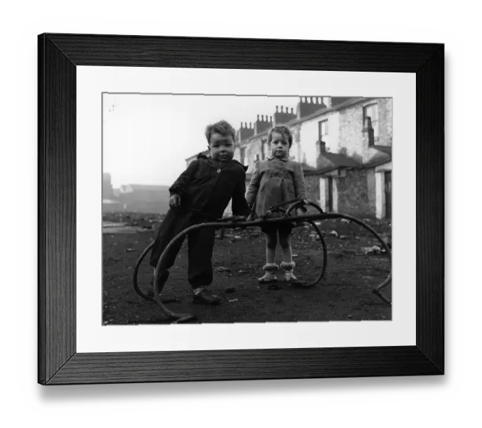 Framed Print : Slum Kids. Two children from the Hulme slum district of Manchester Framed Print : Slum Kids. Two children from the Hulme slum district of Manchester