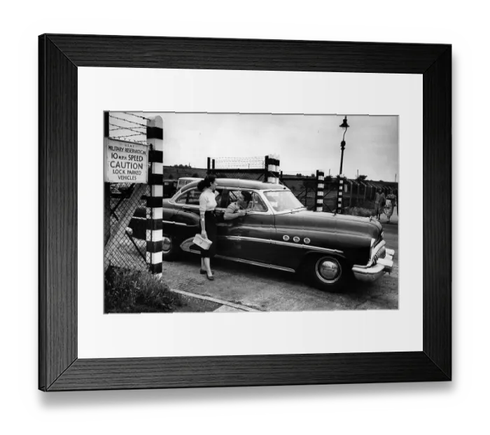 Framed Print : Chat Up. 23rd October 1954: An enlisted man tries to impress a young lady Framed Print : Chat Up. 23rd October 1954: An enlisted man tries to impress a young lady
