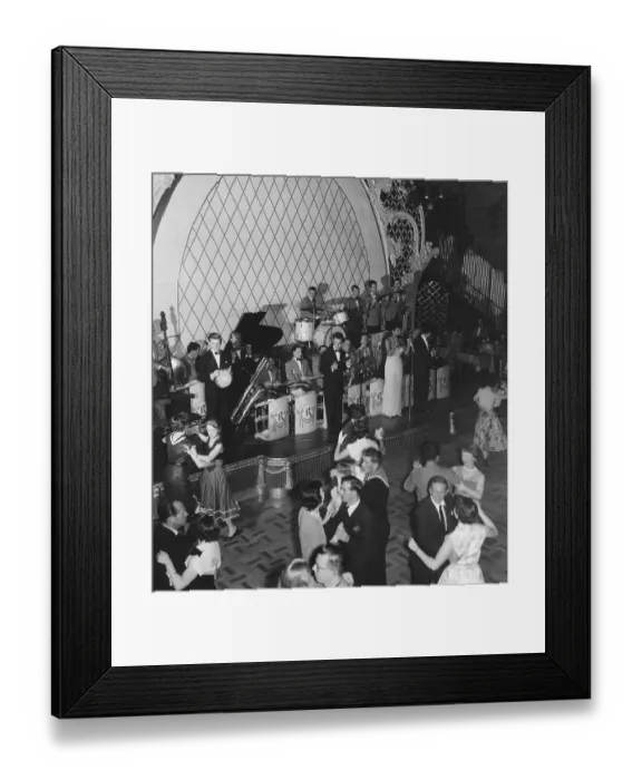 Framed Print : Dancing At The Lyceum
