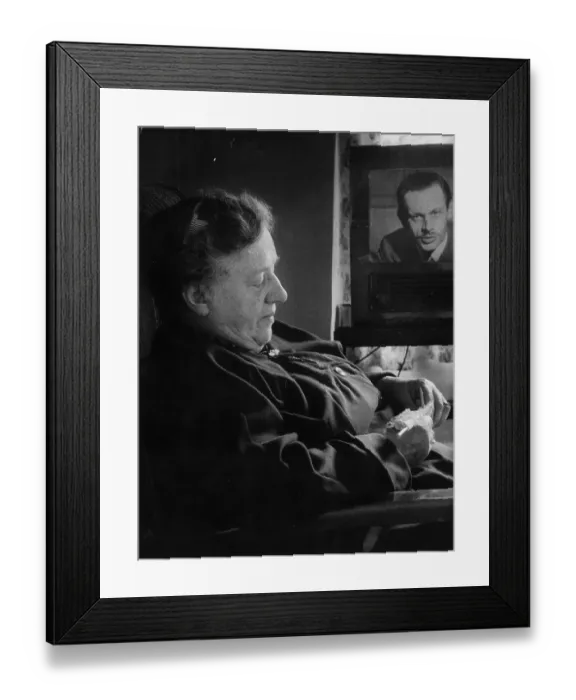 Framed Print : Home Knitting Framed Print : Home Knitting