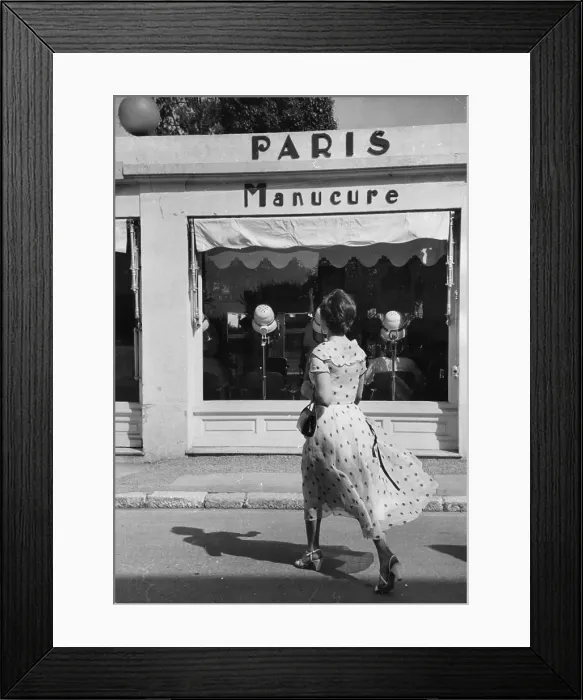Framed Print : Walking To Salon Framed Print : Walking To Salon