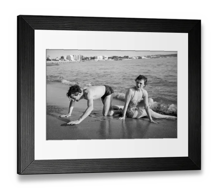Framed Print : Honeymoon Beach Framed Print : Honeymoon Beach