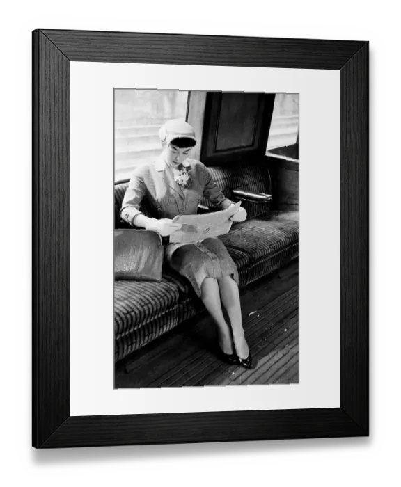 Framed Print : Sitting Pretty Framed Print : Sitting Pretty