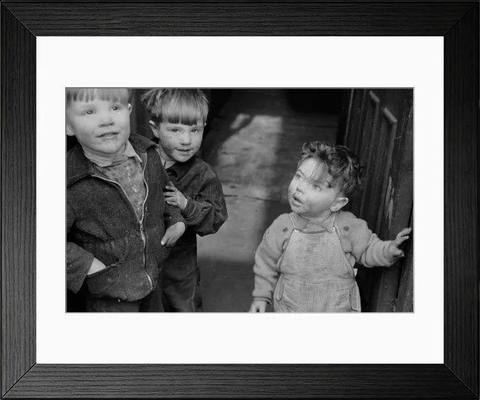 Framed Print : Young Tynesiders Framed Print : Young Tynesiders