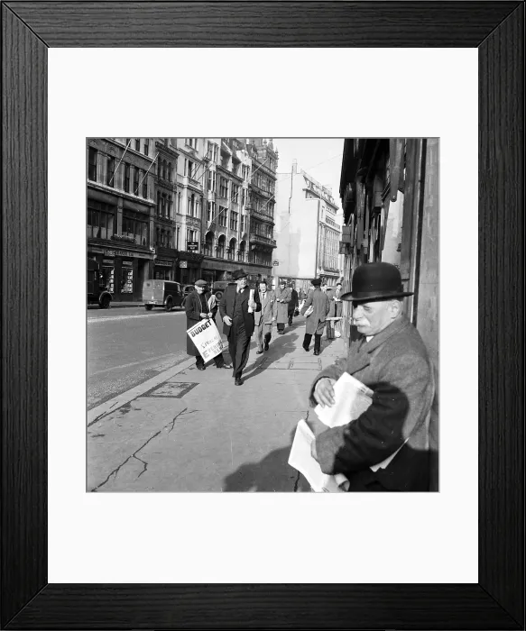 Framed Print : Harding At Large