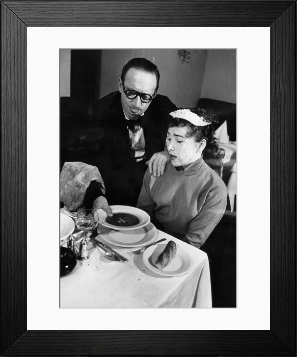 Framed Print : Askey Serves Soup