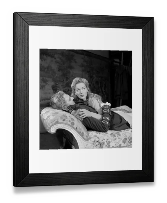 Framed Print : Historical Lovers Framed Print : Historical Lovers