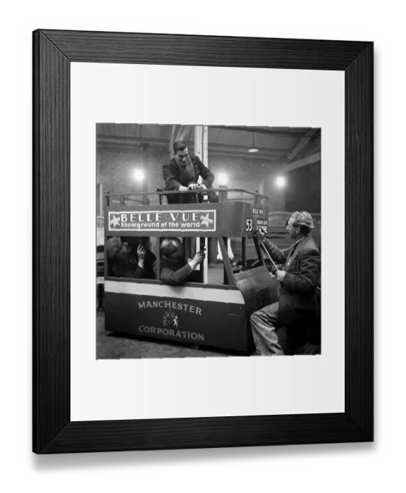 Framed Print : Amusement Ride Framed Print : Amusement Ride