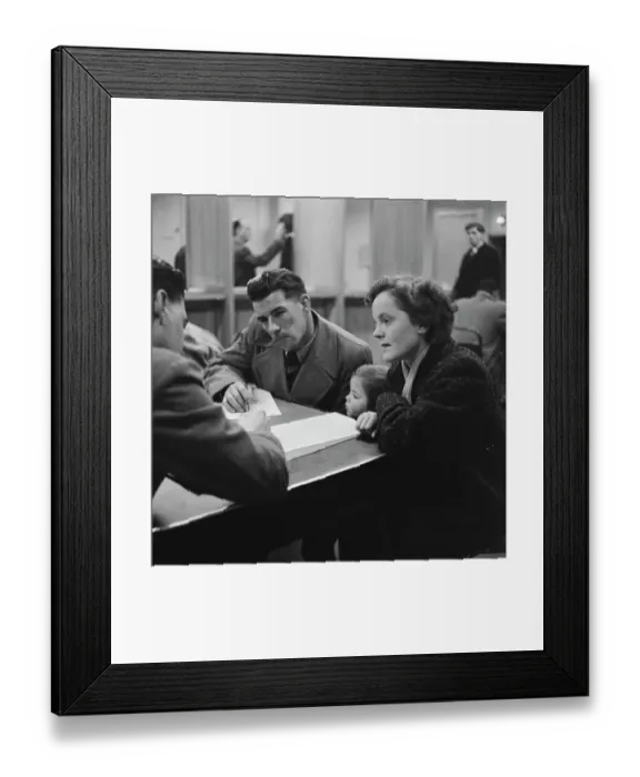 Framed Print : Canadian Emigration Centre, 1954 Framed Print : Canadian Emigration Centre, 1954