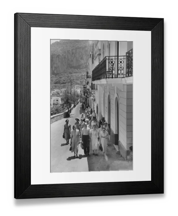 Framed Print : Coach Tour In Capri Framed Print : Coach Tour In Capri