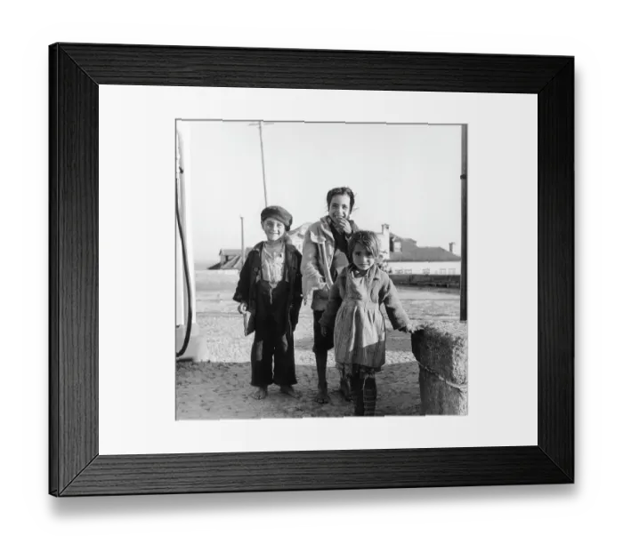 Framed Print : Peniscola Children Framed Print : Peniscola Children