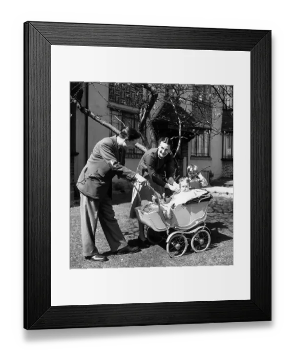 Framed Print : The Dyson family Framed Print : The Dyson family