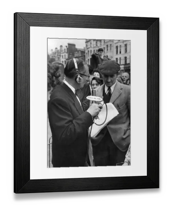 Framed Print : Radio Luxembourg Framed Print : Radio Luxembourg