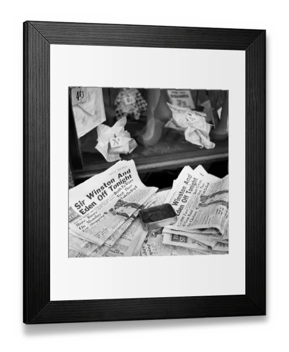 Framed Print : Unmanned Stand Framed Print : Unmanned Stand
