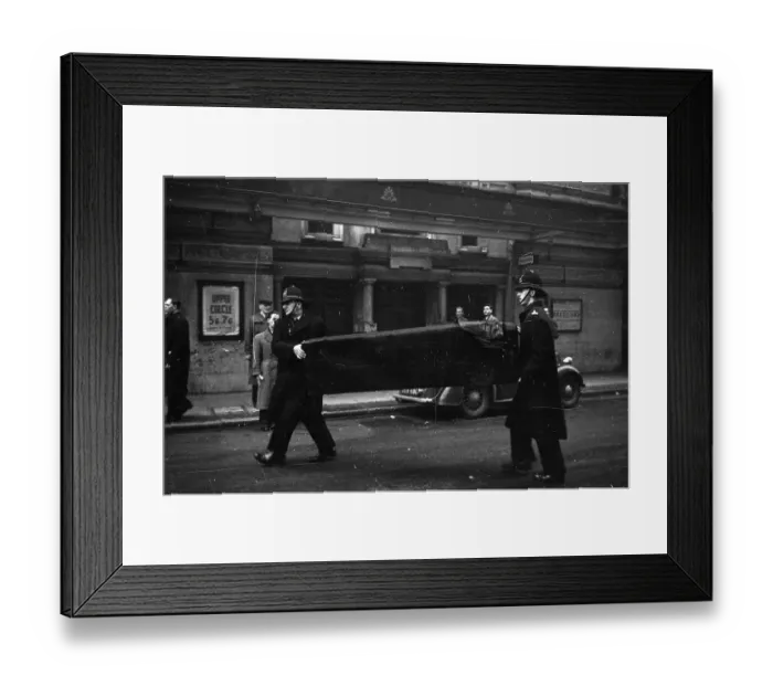 Framed Print : Coffin. 21st November 1953: Police confiscate a coffin filled with potassium permanganate Framed Print : Coffin. 21st November 1953: Police confiscate a coffin filled with potassium permanganate