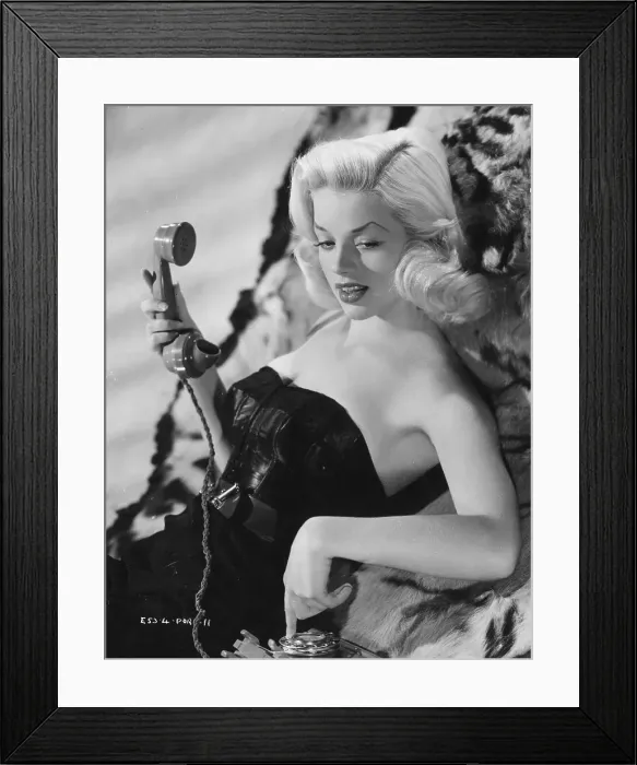 Framed Print : Diana Dors Framed Print : Diana Dors