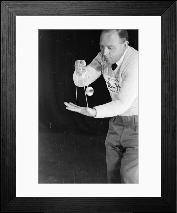 Framed Print : Yo-Yo Champion Framed Print : Yo-Yo Champion