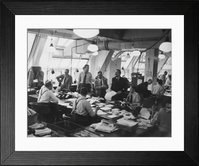 Framed Print : Daily Mirror Office Framed Print : Daily Mirror Office