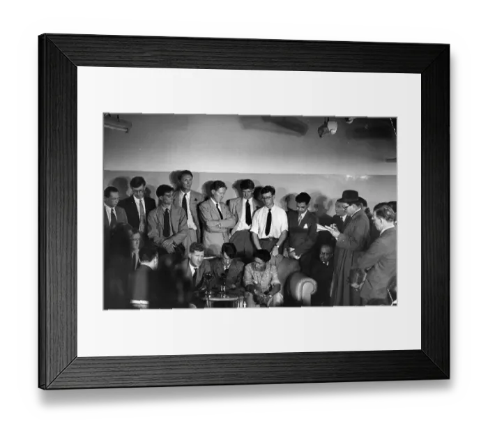 Framed Print : Everest Heroes Framed Print : Everest Heroes