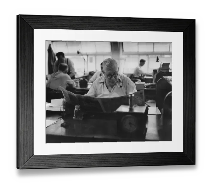 Framed Print : Daily Mirror Office Framed Print : Daily Mirror Office