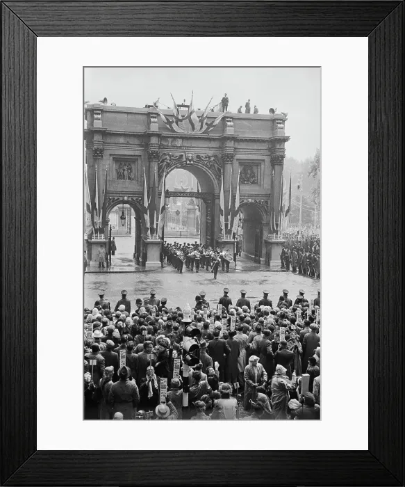 Framed Print : Coronation Procession At Marble Arch Framed Print : Coronation Procession At Marble Arch
