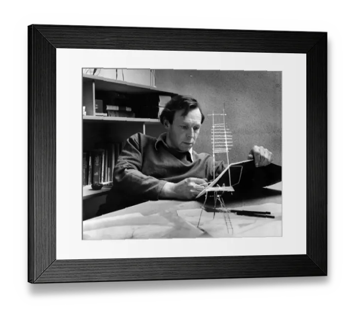 Framed Print : Prizewinning Sculptor Framed Print : Prizewinning Sculptor
