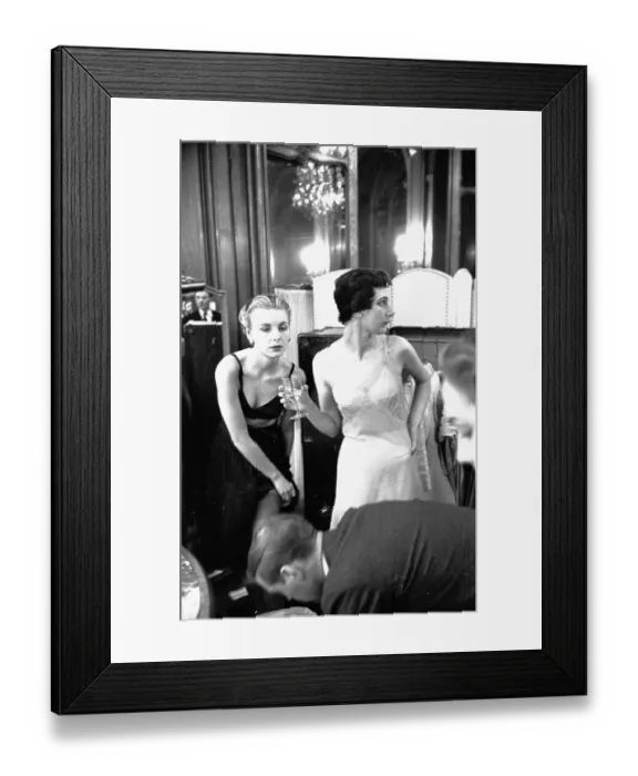 Framed Print : Champagne Break Framed Print : Champagne Break