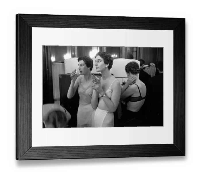 Framed Print : Champagne Break Framed Print : Champagne Break