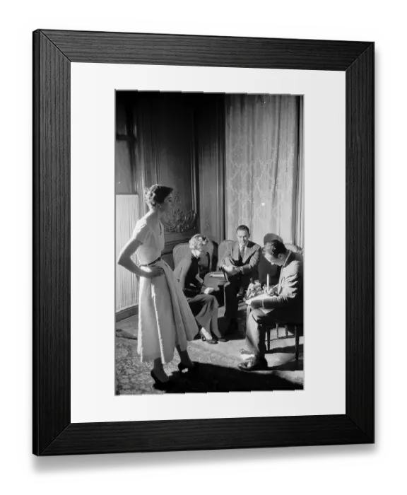 Framed Print : Fashion Buyer Framed Print : Fashion Buyer