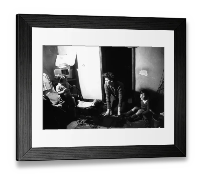 Framed Print : Waiting. 27th December 1952: A wife and family wait for news of their respective husband Framed Print : Waiting. 27th December 1952: A wife and family wait for news of their respective husband