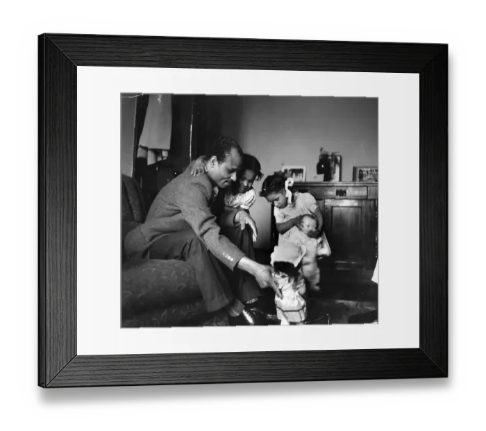 Framed Print : Immigrant Family Framed Print : Immigrant Family