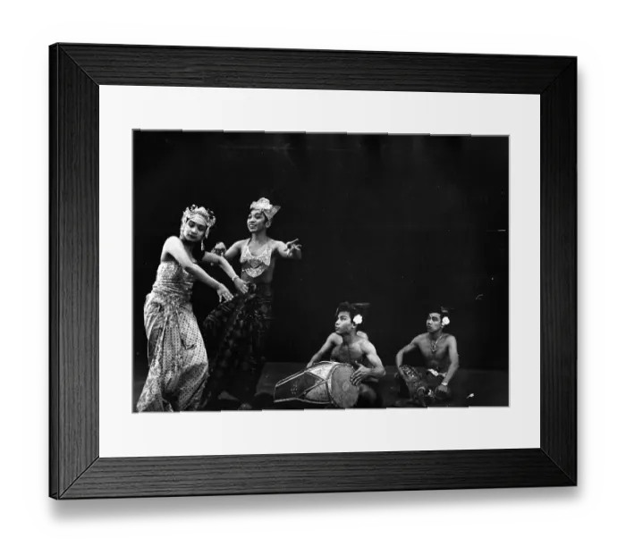 Framed Print : Dancers. November 1952: Indonesian dancers in performance Framed Print : Dancers. November 1952: Indonesian dancers in performance