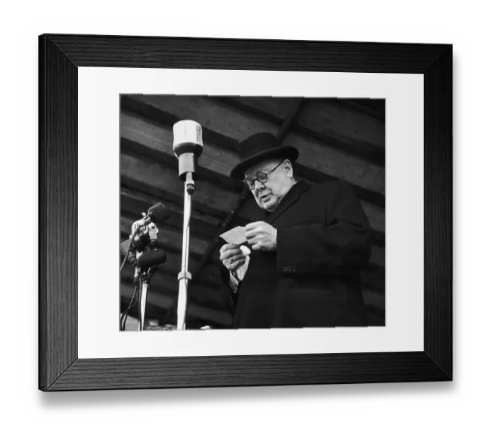 Framed Print : Winston Churchill Framed Print : Winston Churchill