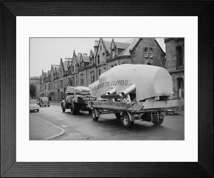 Framed Print : Crusader In Aberdeen Framed Print : Crusader In Aberdeen