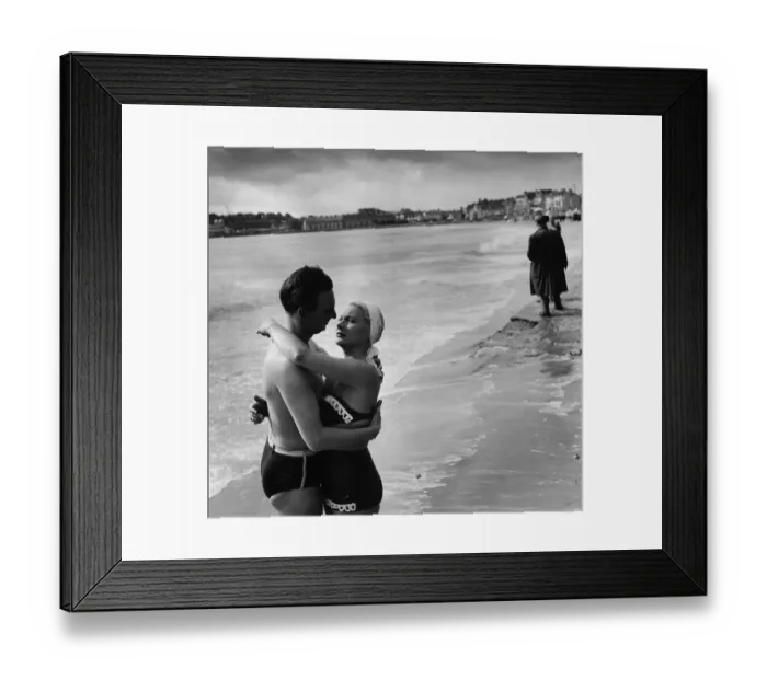 Framed Print : Cold Clinch Framed Print : Cold Clinch