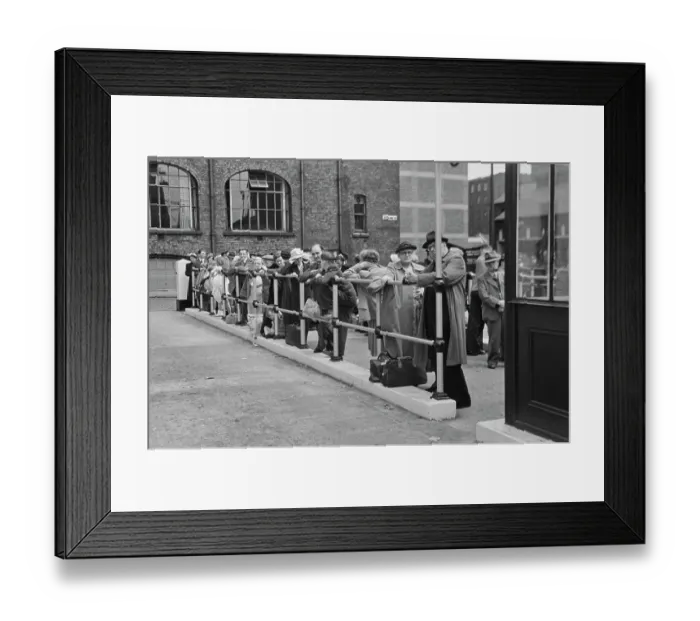 Framed Print : Omnibus Station
